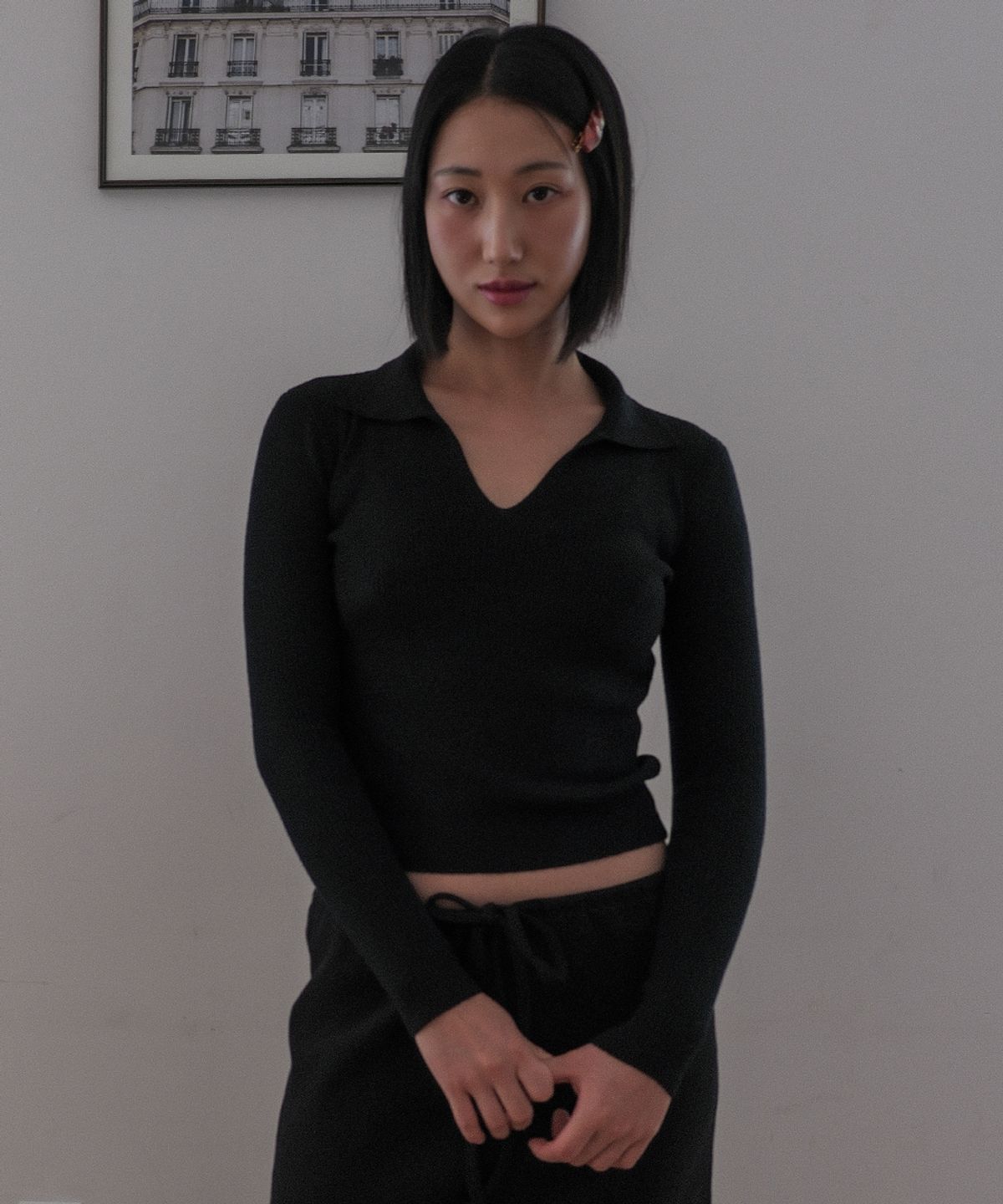 320쇼룸(320SHOWROOM) Collar V-Neck Ribbed Knit Sweater Black