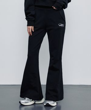 스티치 마크 절개 부츠컷 팬츠 블랙