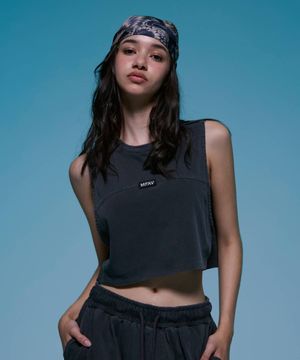 반타 와펜 피그먼트 크롭 탱크 차콜