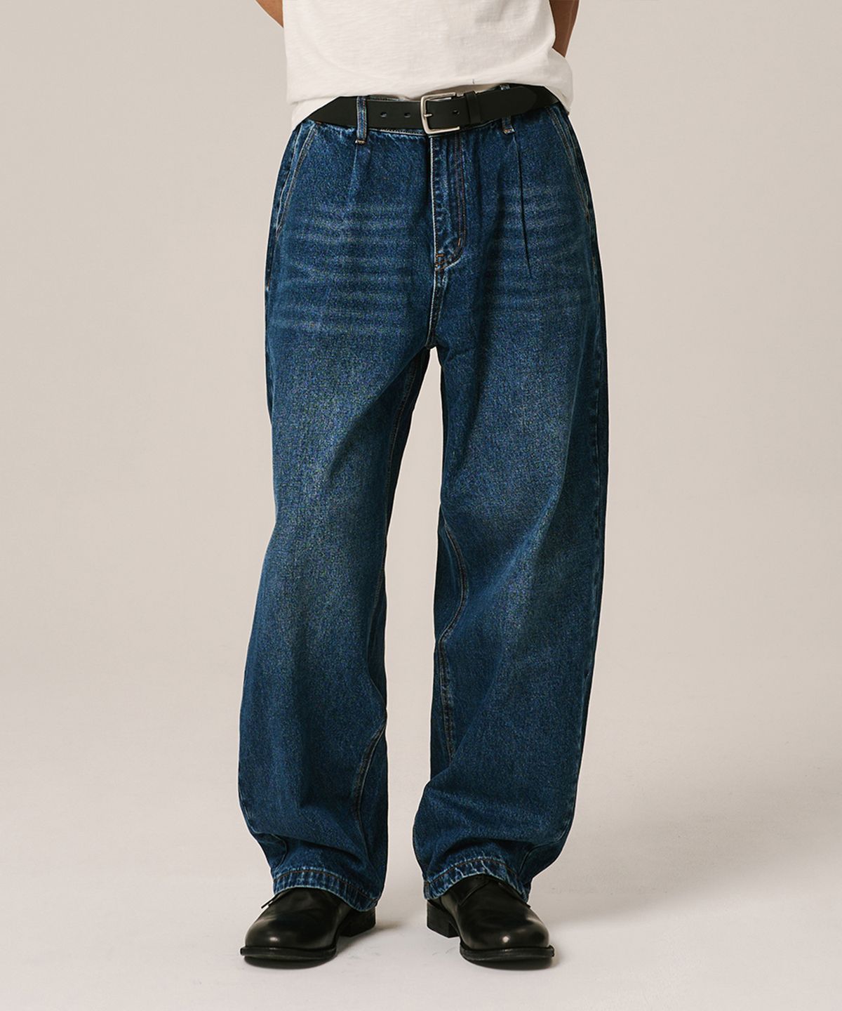노페이머스(NOFAMOUS) Pintuck Washing Curved Jeans (Deep Blue)