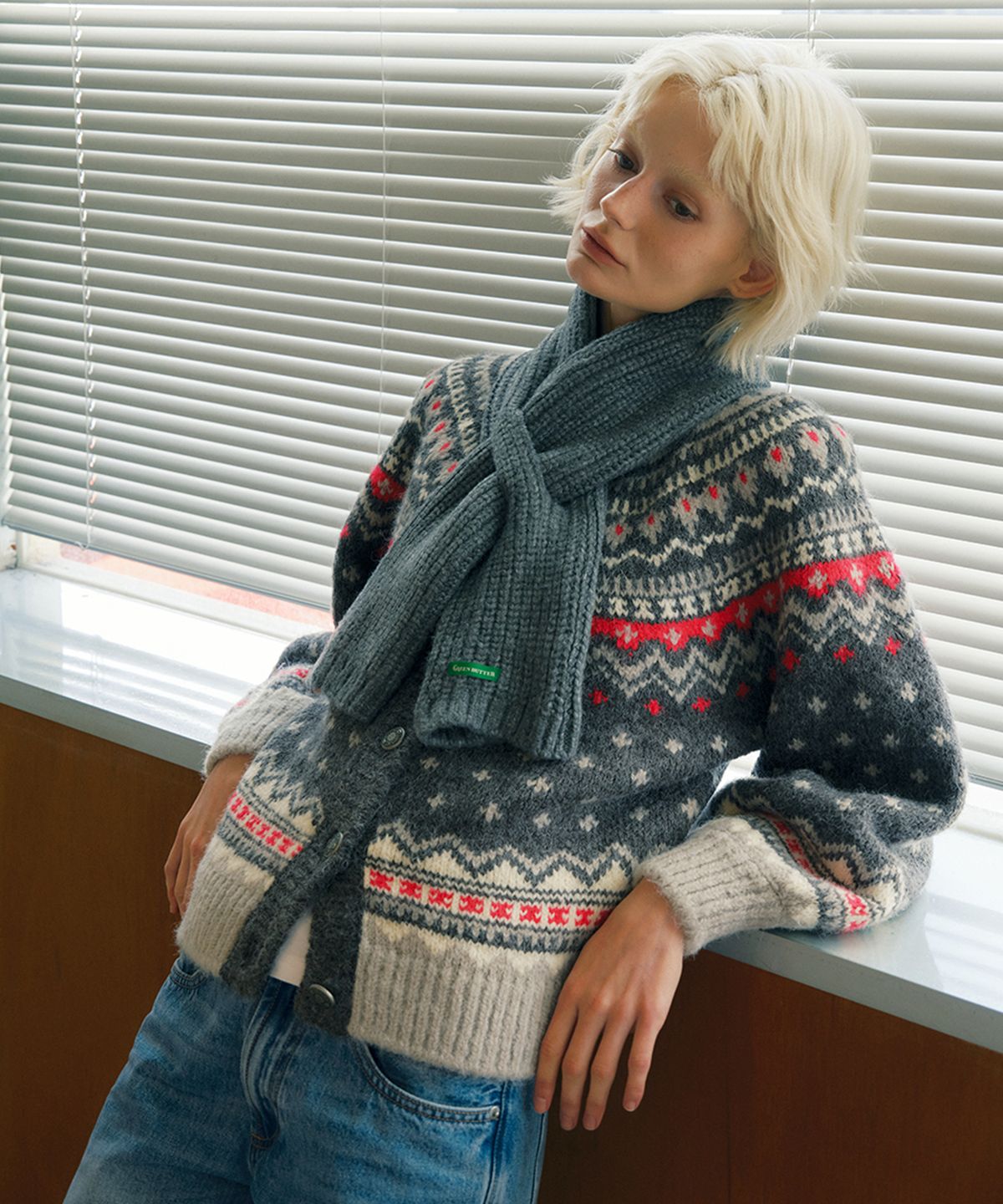 그린버터(GREENBUTTER) Fluffy Short Muffler (Charcoal)