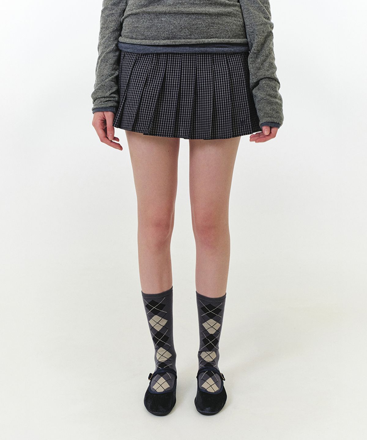그로브(GROVE) SELENA CHECK PLEATS SKIRT (CHARCOAL)