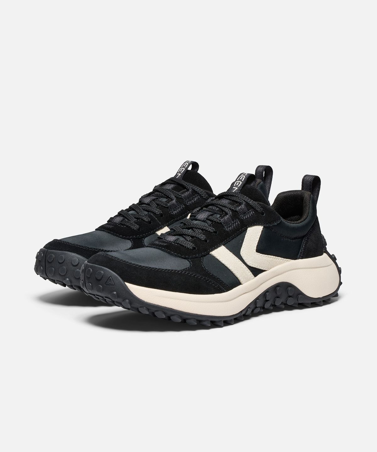 킨(KEEN) KS86 블랙 여성 스니커즈