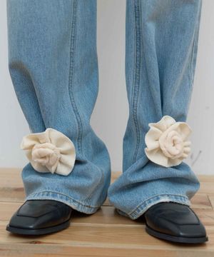 KNIT CORSAGE BROOCH_IVORY