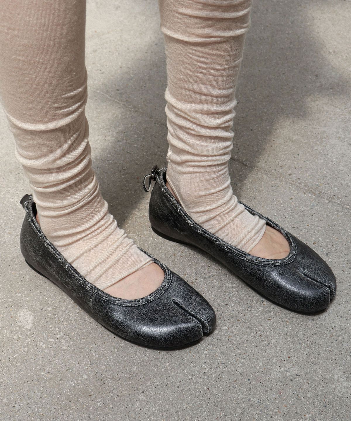 페이즈(PAES) Leather String Flat / Vintage Black