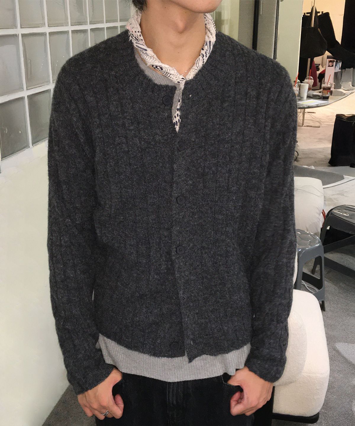 인템포무드(INTEMPOMOOD) 모스 크롭 리브드 카디건_차콜
