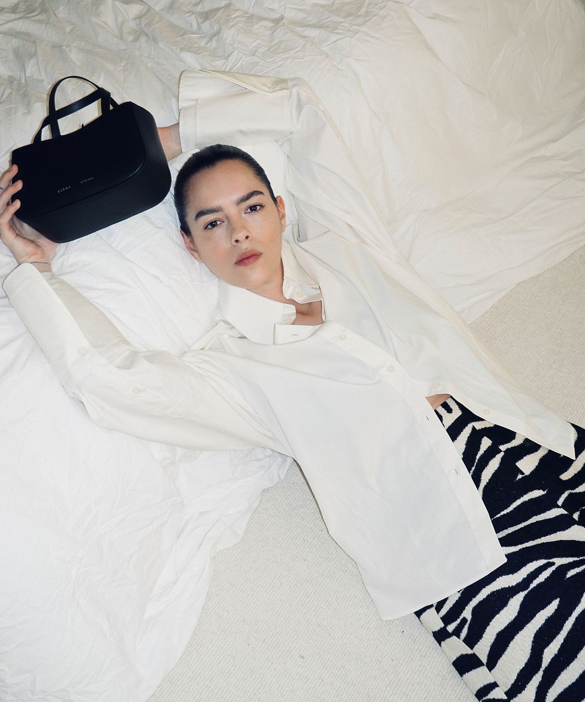 헤르마(HERMA) 쿠아 토트백 블랙