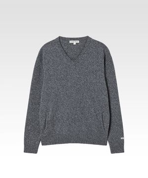 인타르시아 브이넥 포켓 니트 차콜