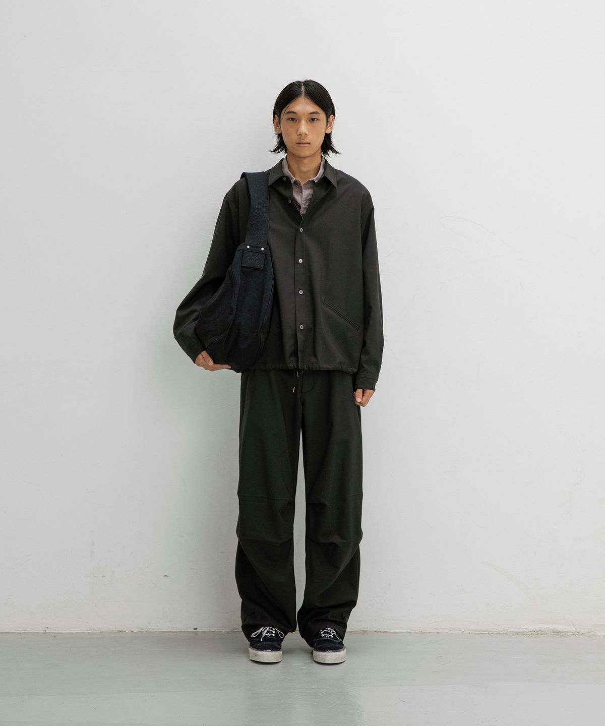 어나더 오피스(ANOTHER OFFICE) Tropical-Wool Utility Pants (Almost black)