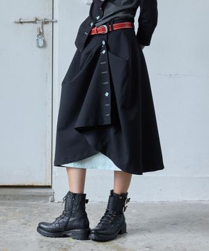 BUTTON LONG FLARED SKIRT / black