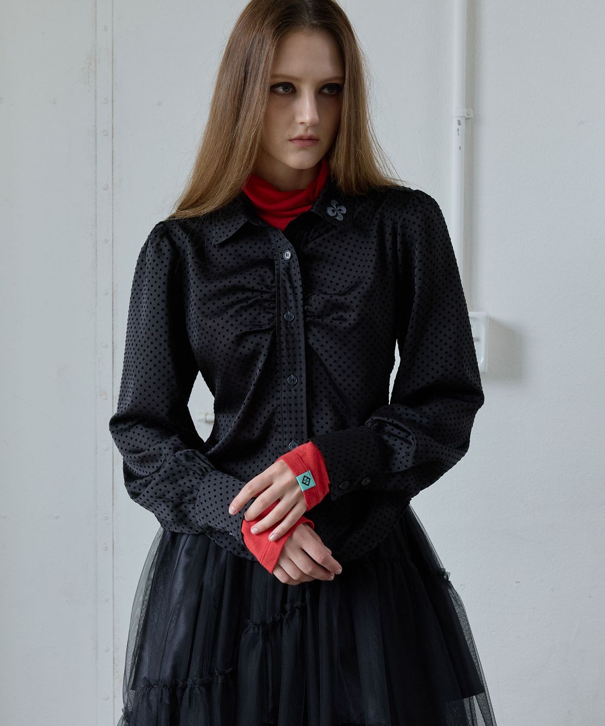 헤레틱(HERETIC) BACK CURVE DOT PUFF SHIRT / black