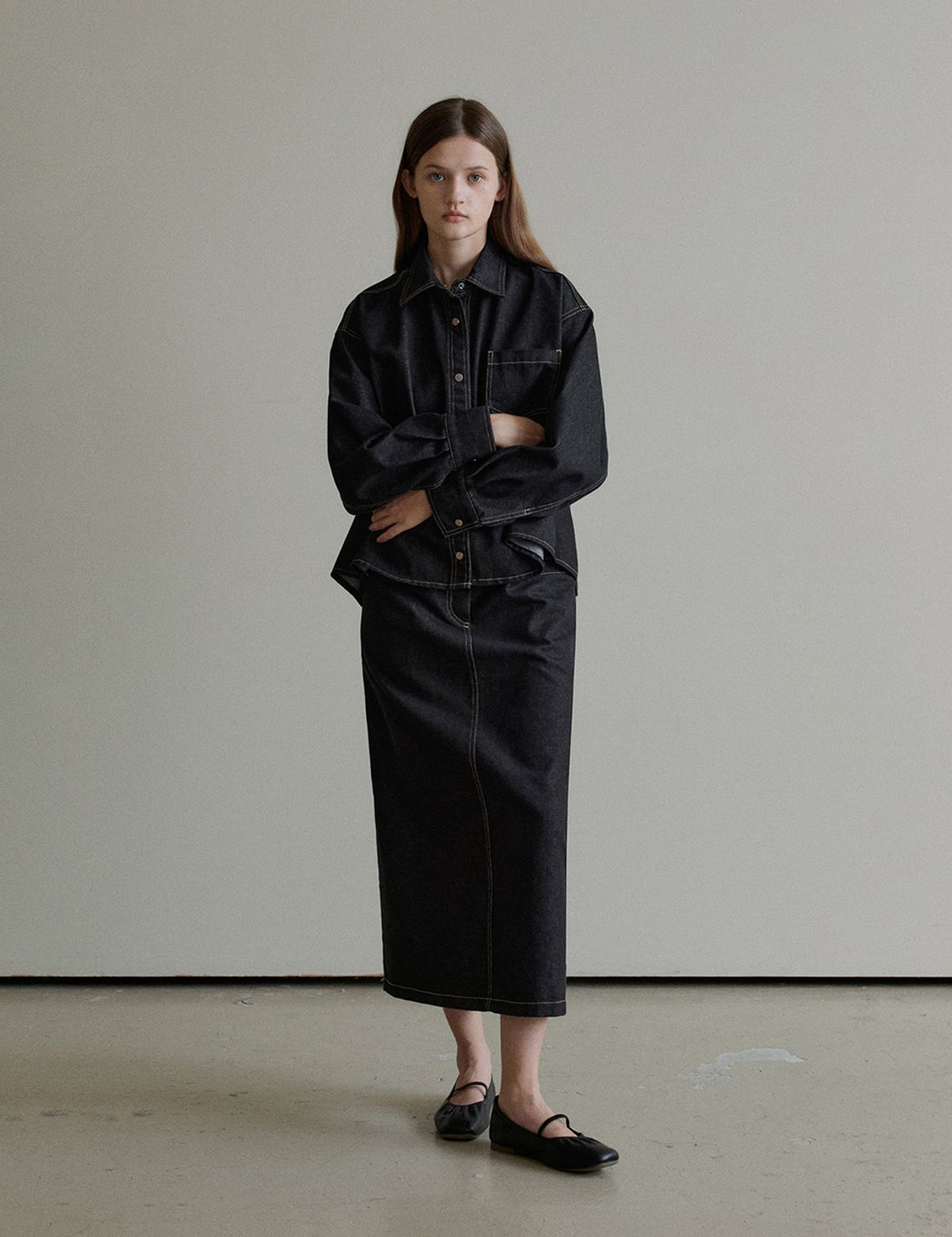 더엘로(THEELO) Long denim skirt (Black)