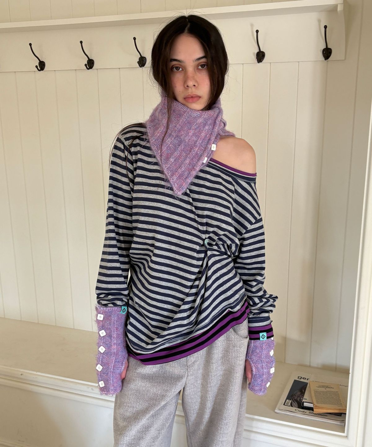 헤레틱(HERETIC) BUTTON STRIPE RAW EDGE T-SHIRT / grey