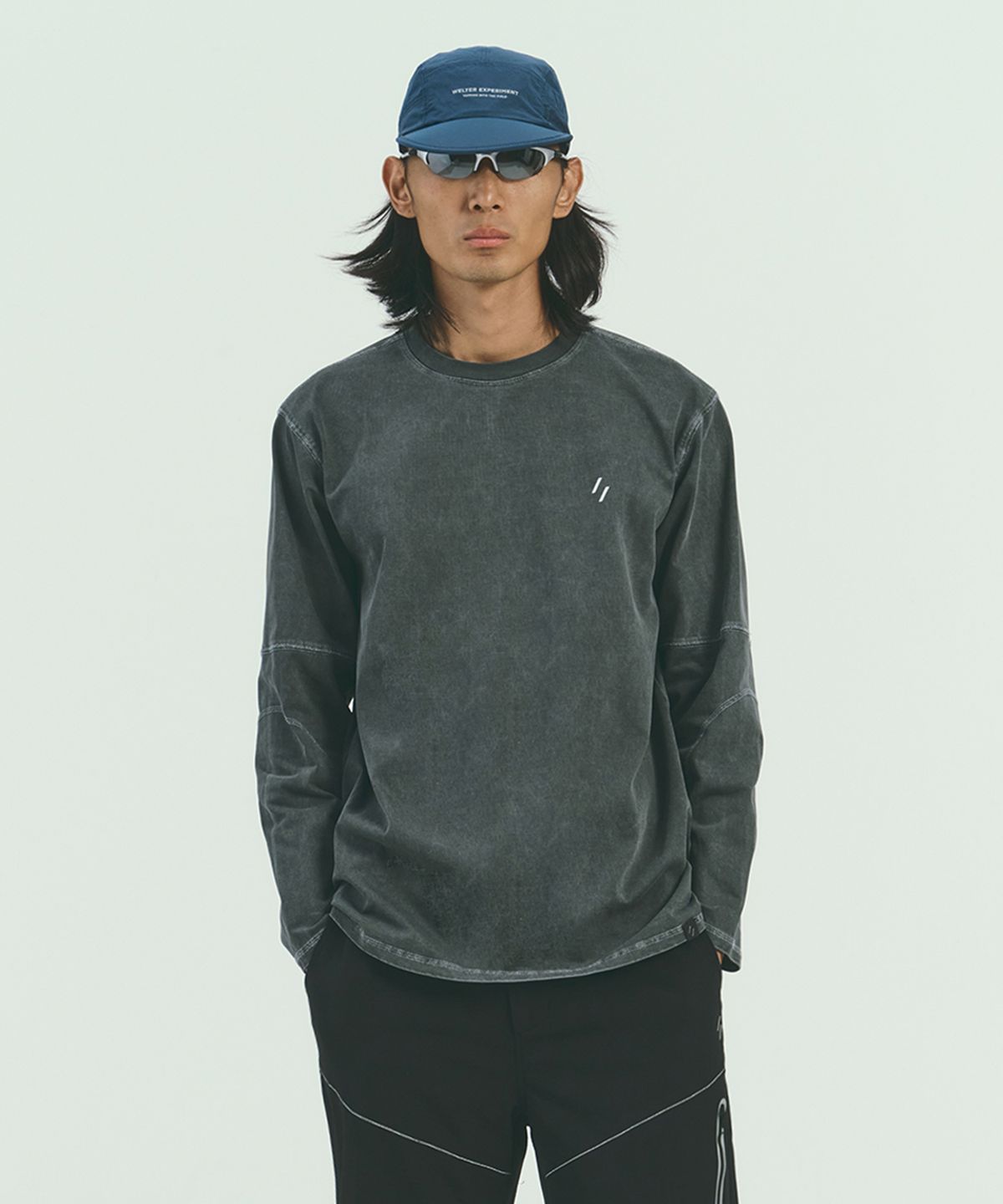 웰터 익스페리먼트(WELTER EXPERIMENT) OVERDYED TRAIL STITCH LONG SLEEVES T-SHIRT_CHARCOAL