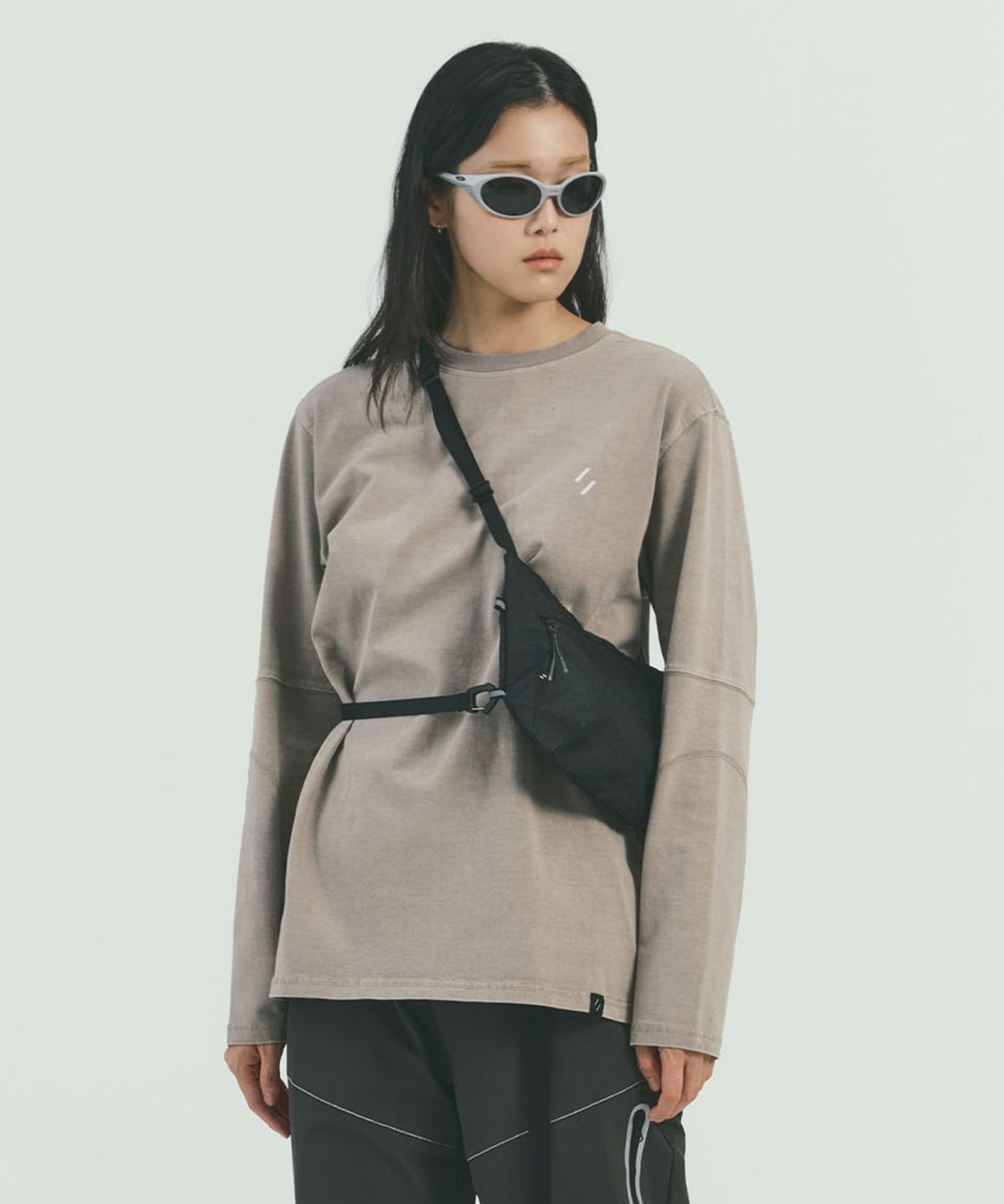 웰터 익스페리먼트(WELTER EXPERIMENT) OVERDYED TRAIL STITCH LONG SLEEVES T-SHIRT_BEIGE