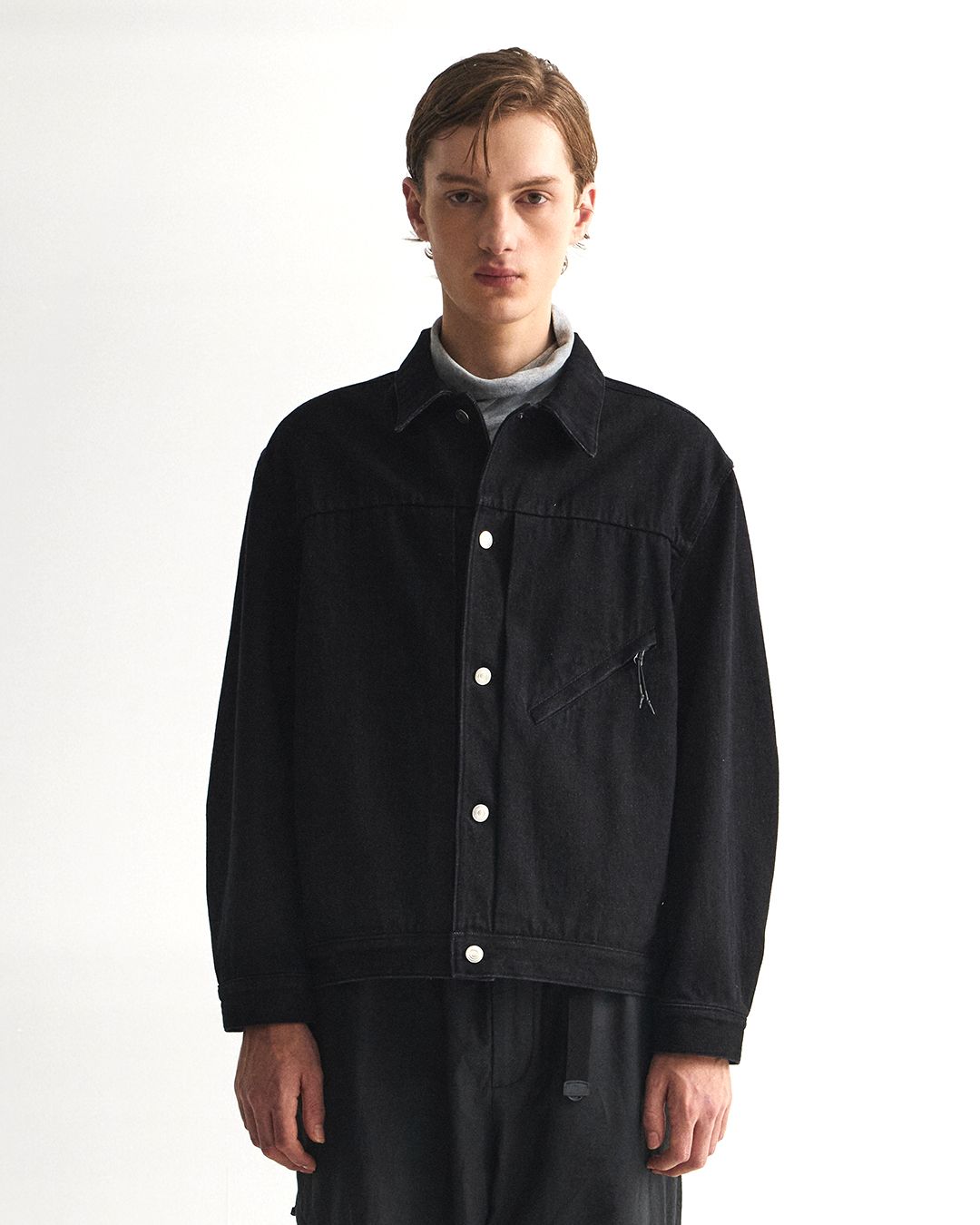 LOCK IN JACKET - BLACK source detail 47