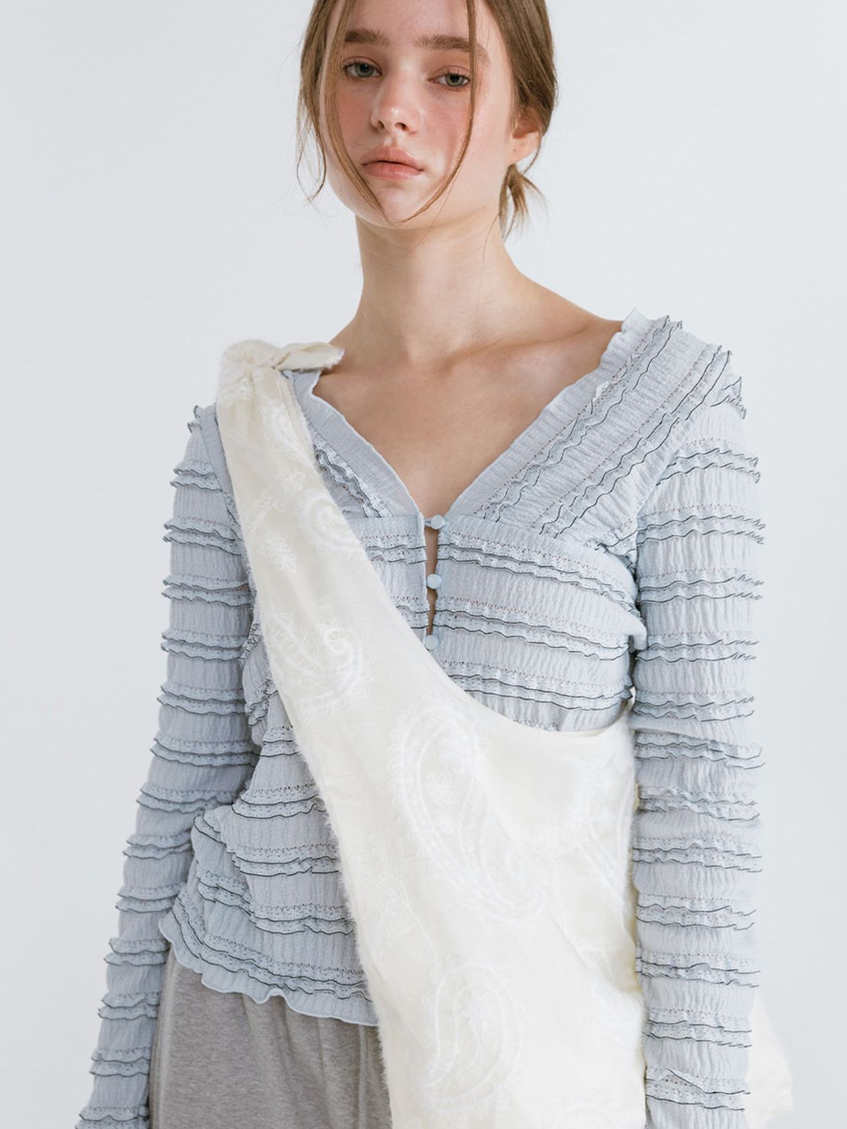 모이페어(MOIFAIRE) SOFT ROUND ORGANZA BAG / IVORY