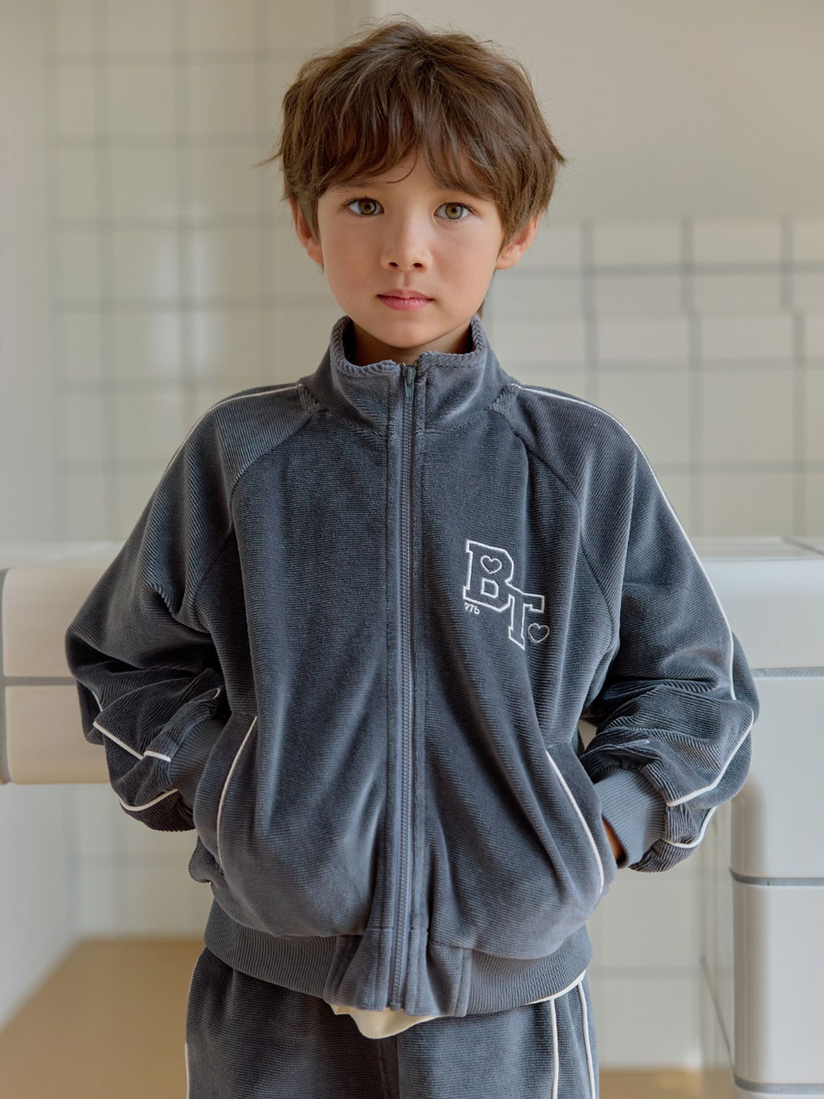 베베테일러(BEBETAILOR) 조이 벨로아 집업자켓