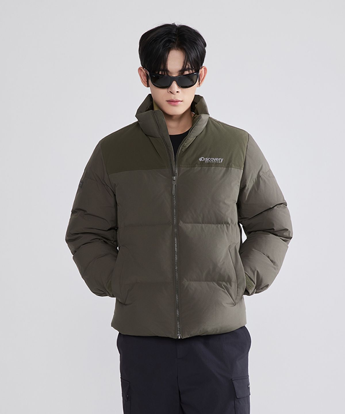 디스커버리 익스페디션(DISCOVERY EXPEDITION) 유니 반슬리 다운 숏패딩 (D.Khaki)