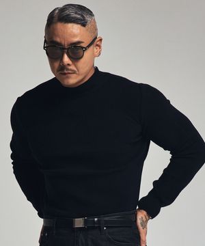 홀가먼트 모크넥 니트 블랙