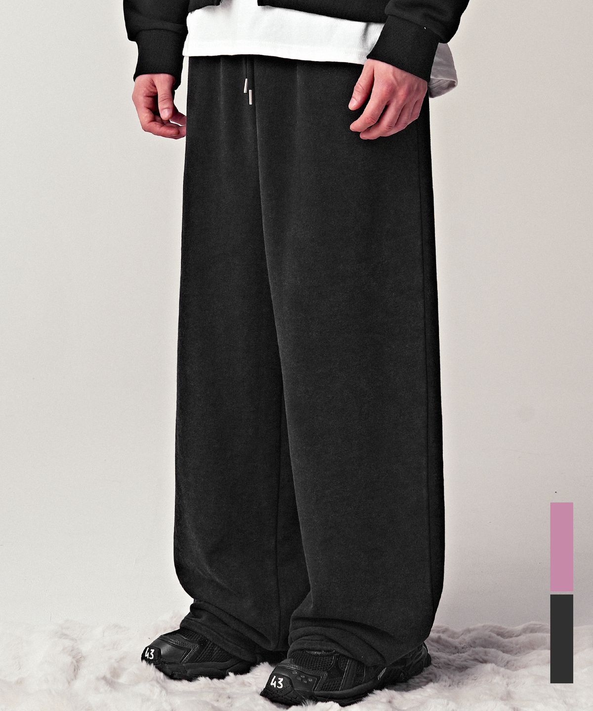 어반드레스(AVANDRESS) Hiptag Training Pants_2Colors