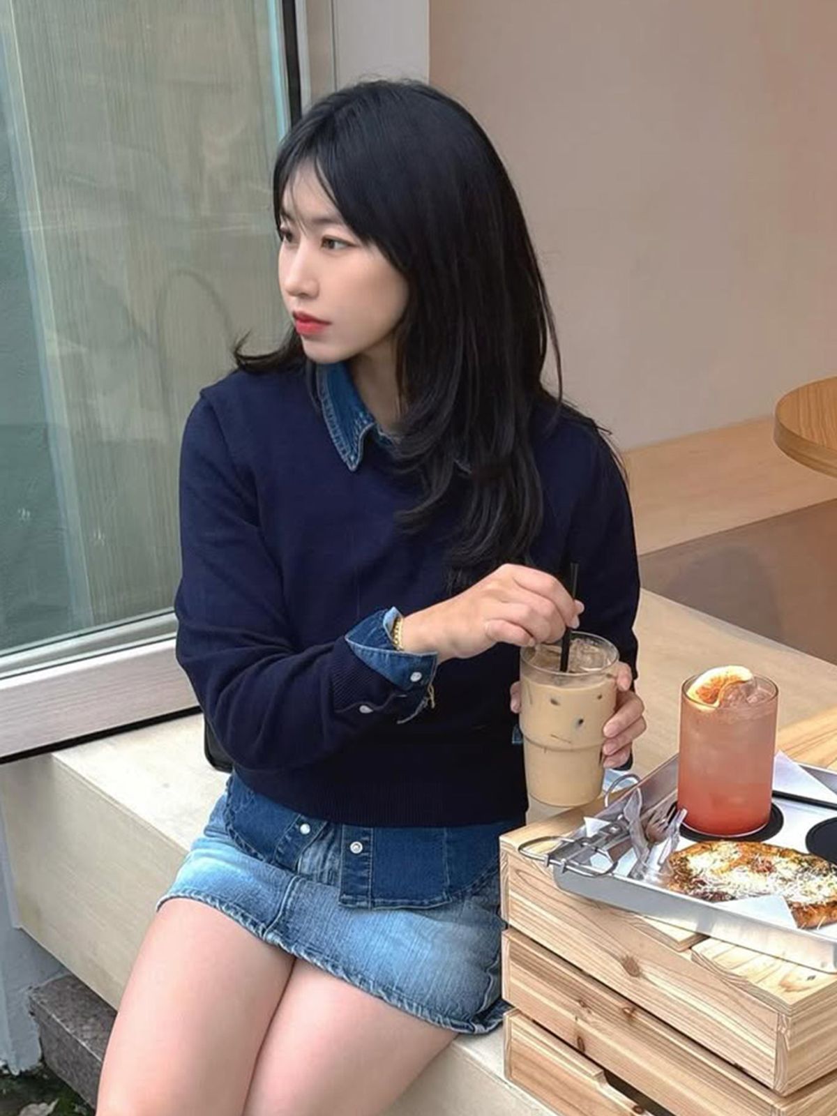 엑스오엑스(XOX) (우먼)에센셜 라운드 크롭 니트 [NAVY]