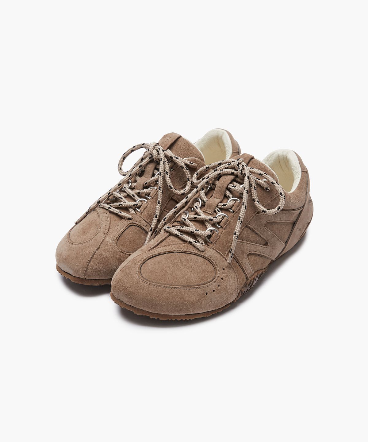 마지셔우드(MARGESHERWOOD) WINONA CLASSIC SUEDE SNEAKERS_beige