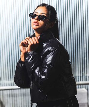 레트로 우먼스 소프트 글로시 크롭 푸퍼 패딩 블랙 GA5840 BK