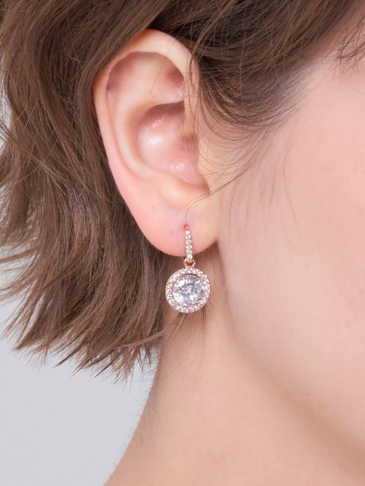 엘르주얼리(ELLEJEWELRY) 오로라 스파클 드롭 귀걸이 ELGPEE577