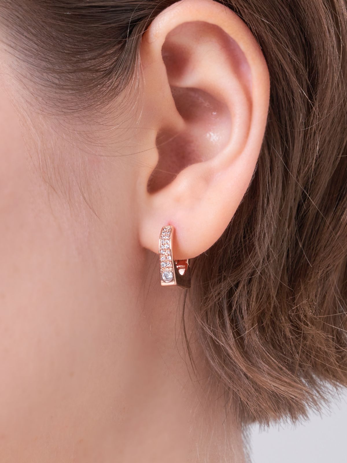 엘르주얼리(ELLEJEWELRY) 14K Goldpin 스퀘어 라인 원터치 귀걸이 ELGPEE572
