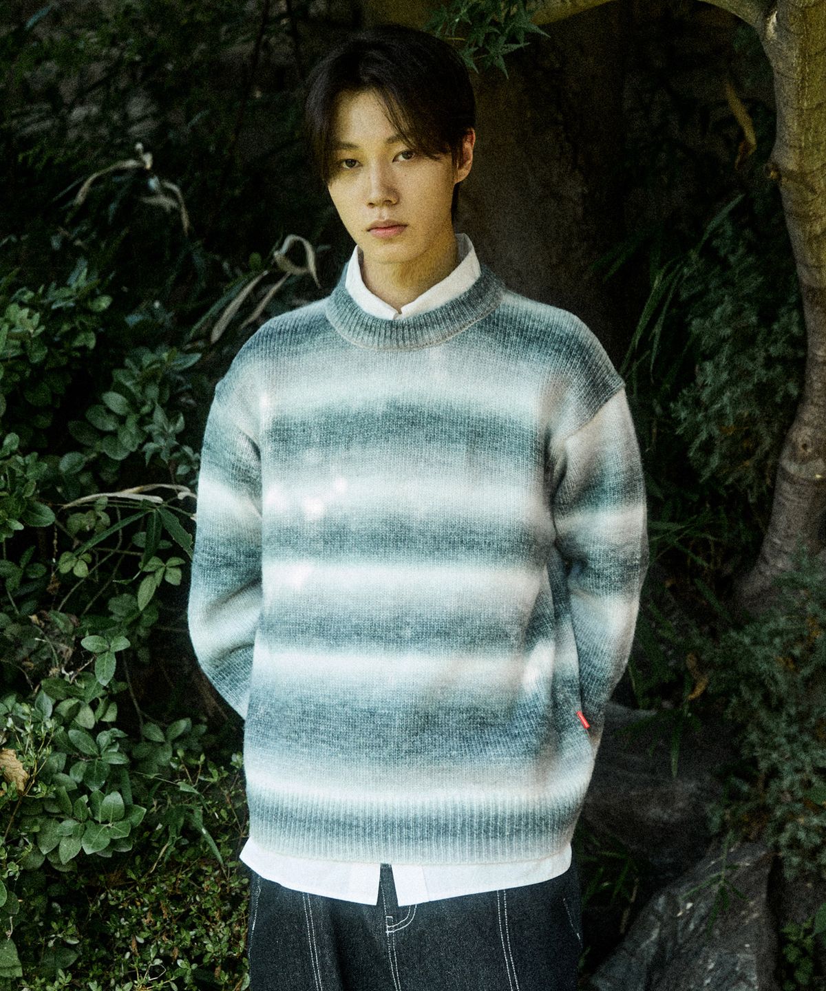 꼬모니노즈(COMONINOZ) GRADATION PULLOVER SWEATER [GRAY]
