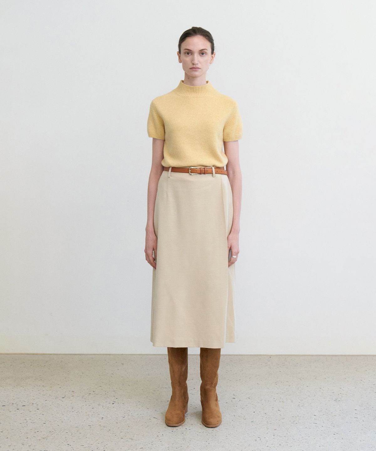 스텝어라운드(STEP AROUND) Side pleated A-line skirt_BUTTER