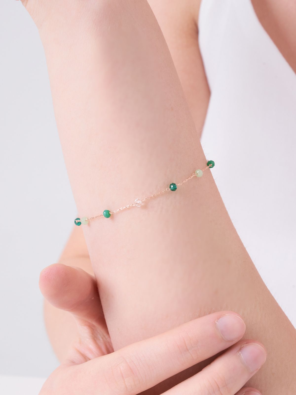 엘르주얼리(ELLEJEWELRY) 그린 비즈 포인트 팔찌 ELBRBB101