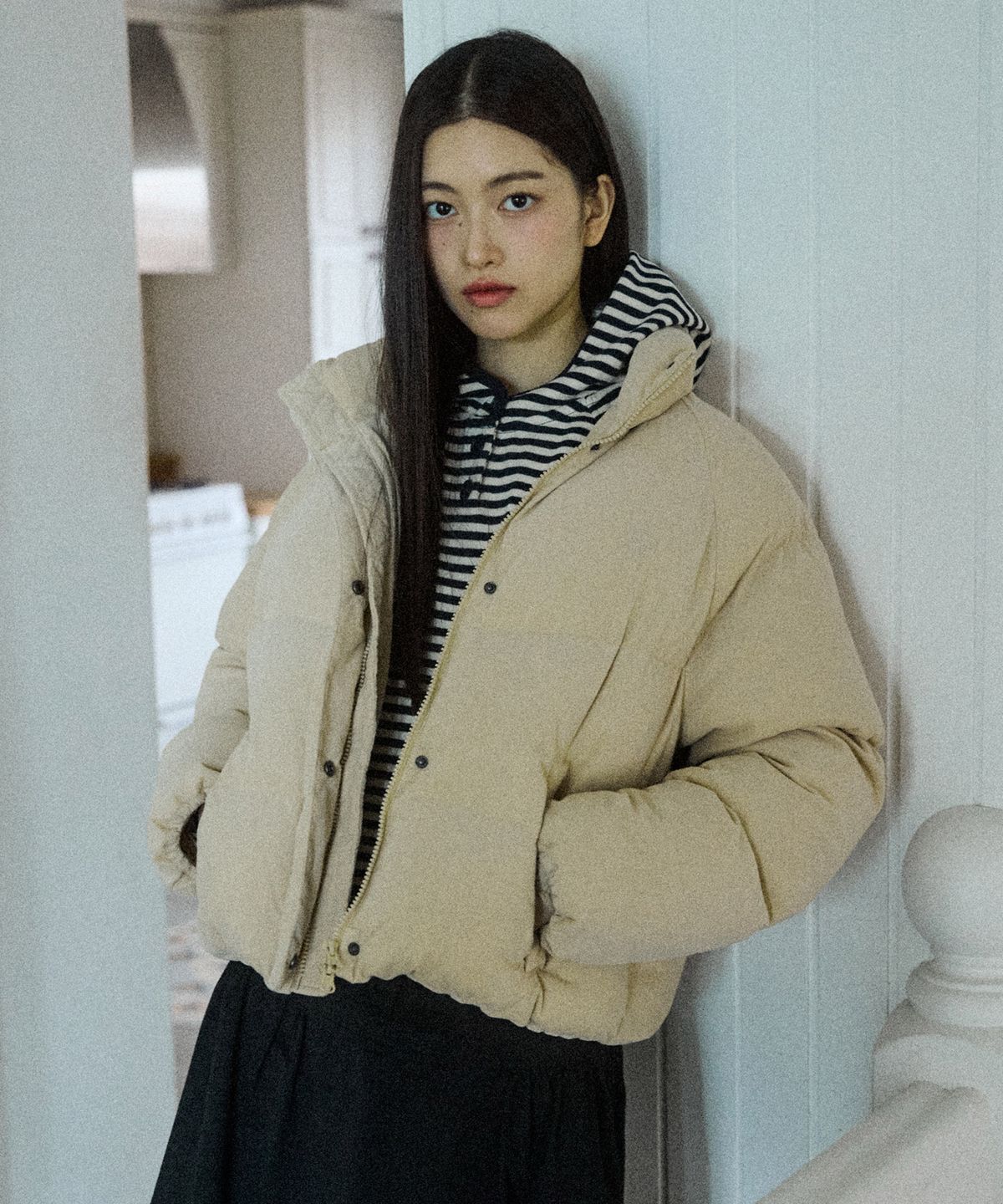 꼬모니노즈(COMONINOZ) W CORDUROY SHORT PUFFER [CREAM]