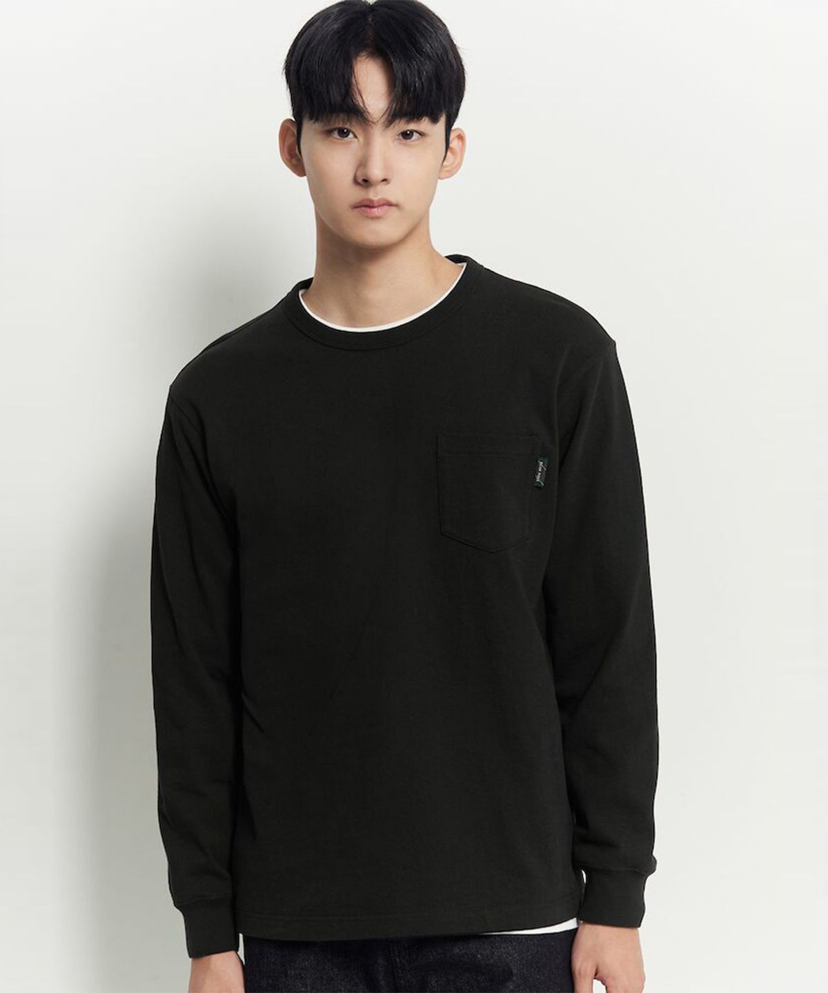 빈폴 멘(BEANPOLE MEN) 헤리티지 긴소매 라운드 티셔츠  블랙