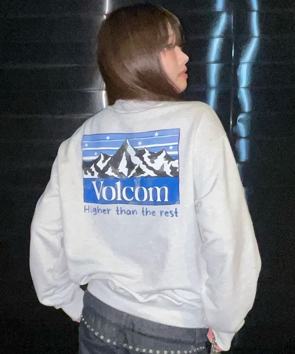 볼컴(VOLCOM) 볼컴 스톤 피크 맨투맨(아이스 그레이)