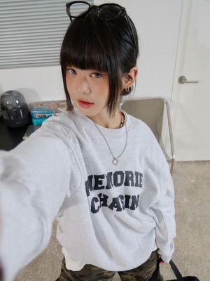 메모리즈 아트웍 솔리드 스웨트셔츠_화이트멜란지