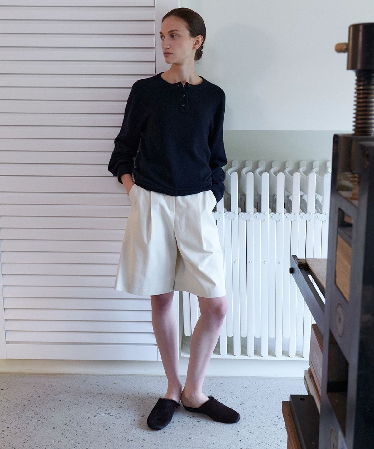 스텝어라운드(STEP AROUND) Front tuck bermuda cotton pants_CREAM