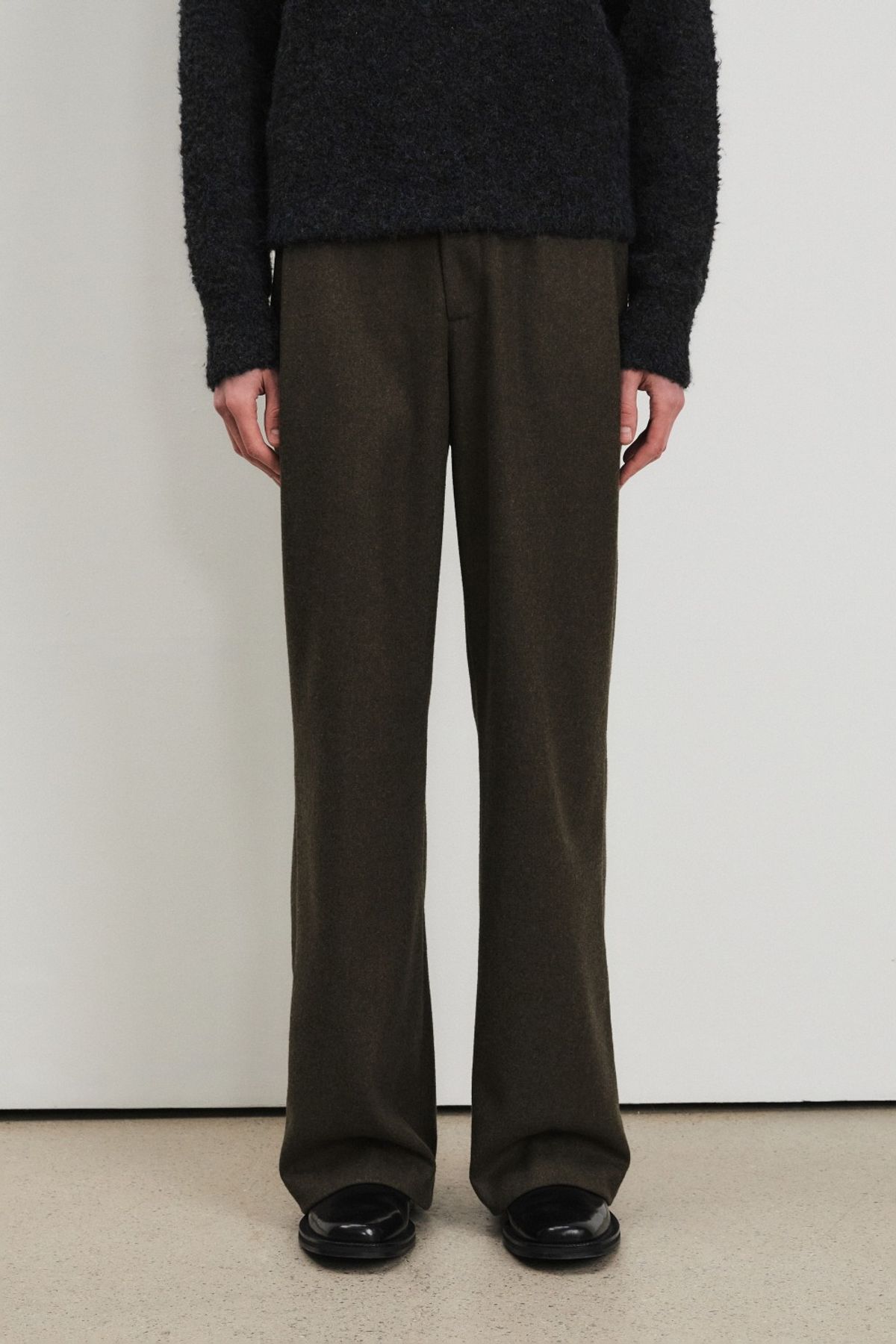쿠메(KUMÉ) Men Wool Blend Wide Pants, Khaki