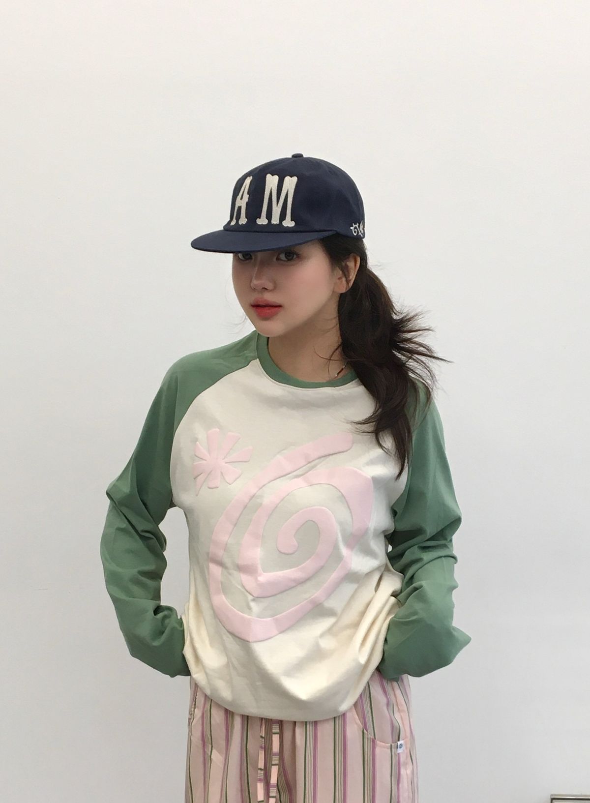 아모우(AMOU) Molly Reglan Long Sleeve GREEN