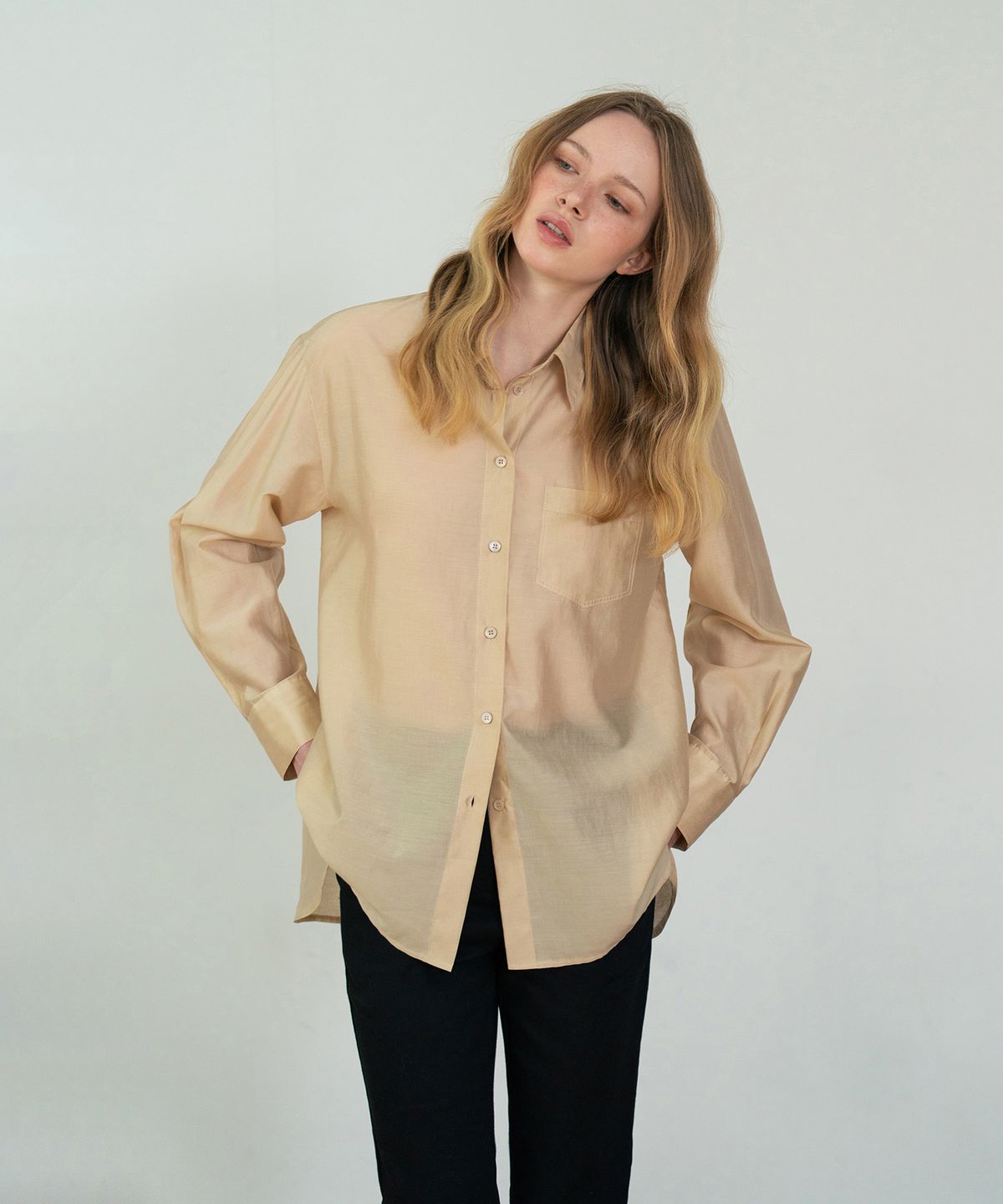 어패럴아카이브(APPAREL ARCHIVE) Flin silky tencel shirt - Beige