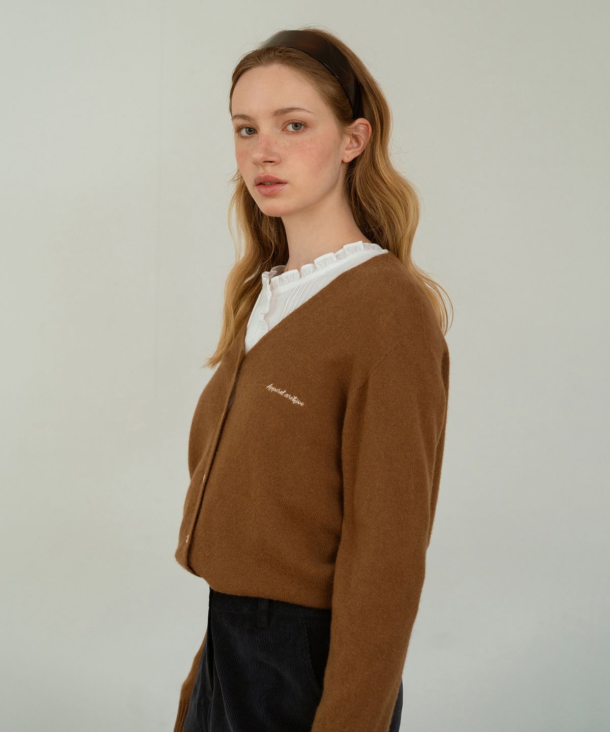 어패럴아카이브(APPAREL ARCHIVE) Rito wool v-neck cardigan - Brown