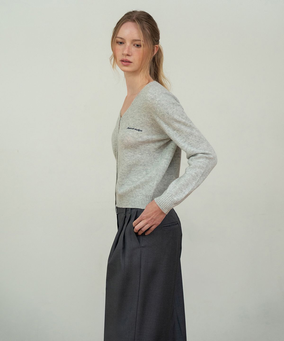 어패럴아카이브(APPAREL ARCHIVE) Rito wool v-neck cardigan - Gray