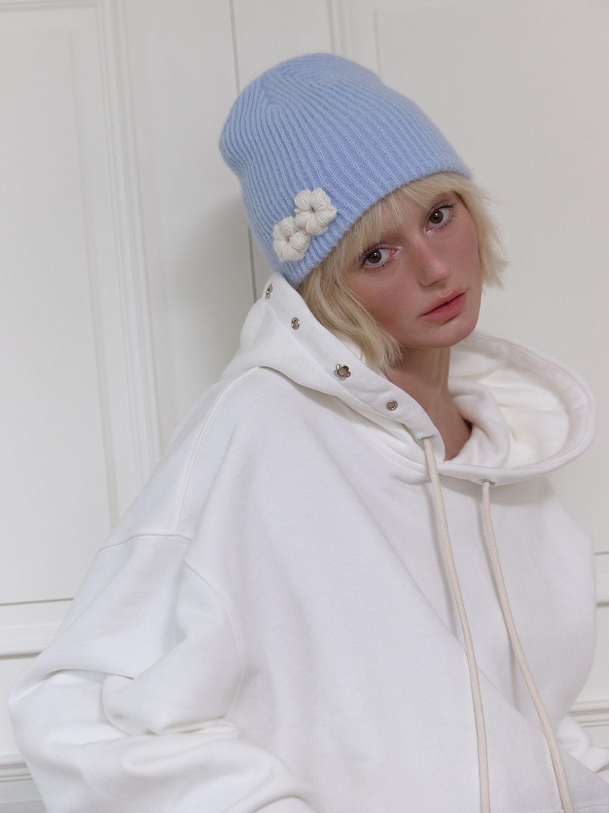민더리(MEENDERI) FLOWER FLAKE BEANIE - SKY BLUE