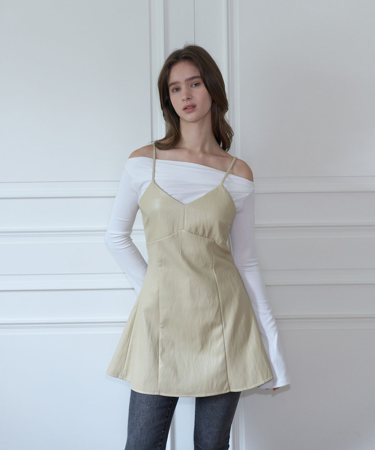 판도라핏(PANDORAFIT) Muse Leather One-Piece (beige)