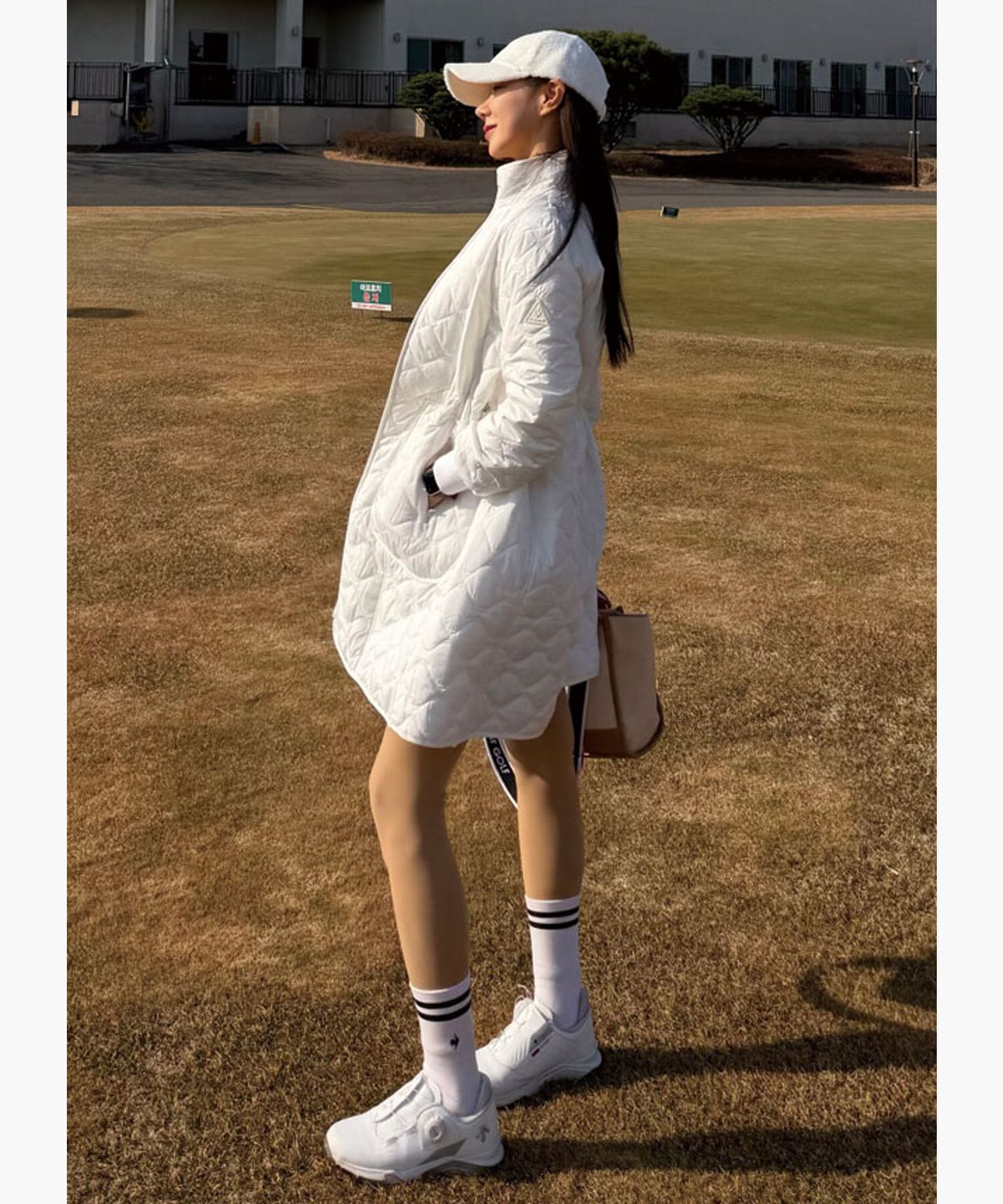 르꼬끄 골프(LECOQ GOLF) 여성 퀼팅 패딩 풀집업 원피스 _CREM GQ322LOP92