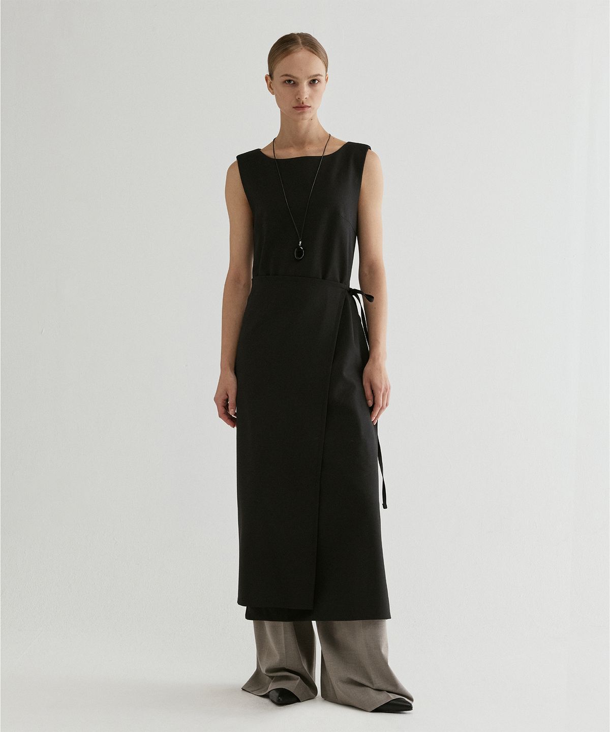 프롬웨얼(FROMWHERE) Wrap Tie Sleeveless Maxi Dress Black