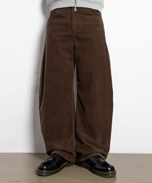 에센셜 페이드 워싱 커브드 팬츠_코듀로이 브라운