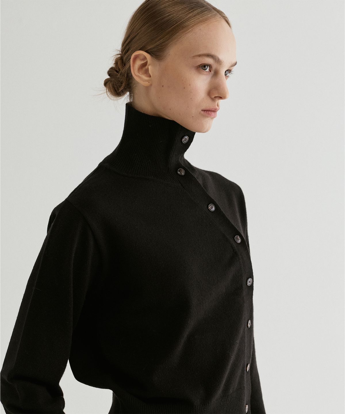 프롬웨얼(FROMWHERE) Wool Turtleneck Cardigan Black
