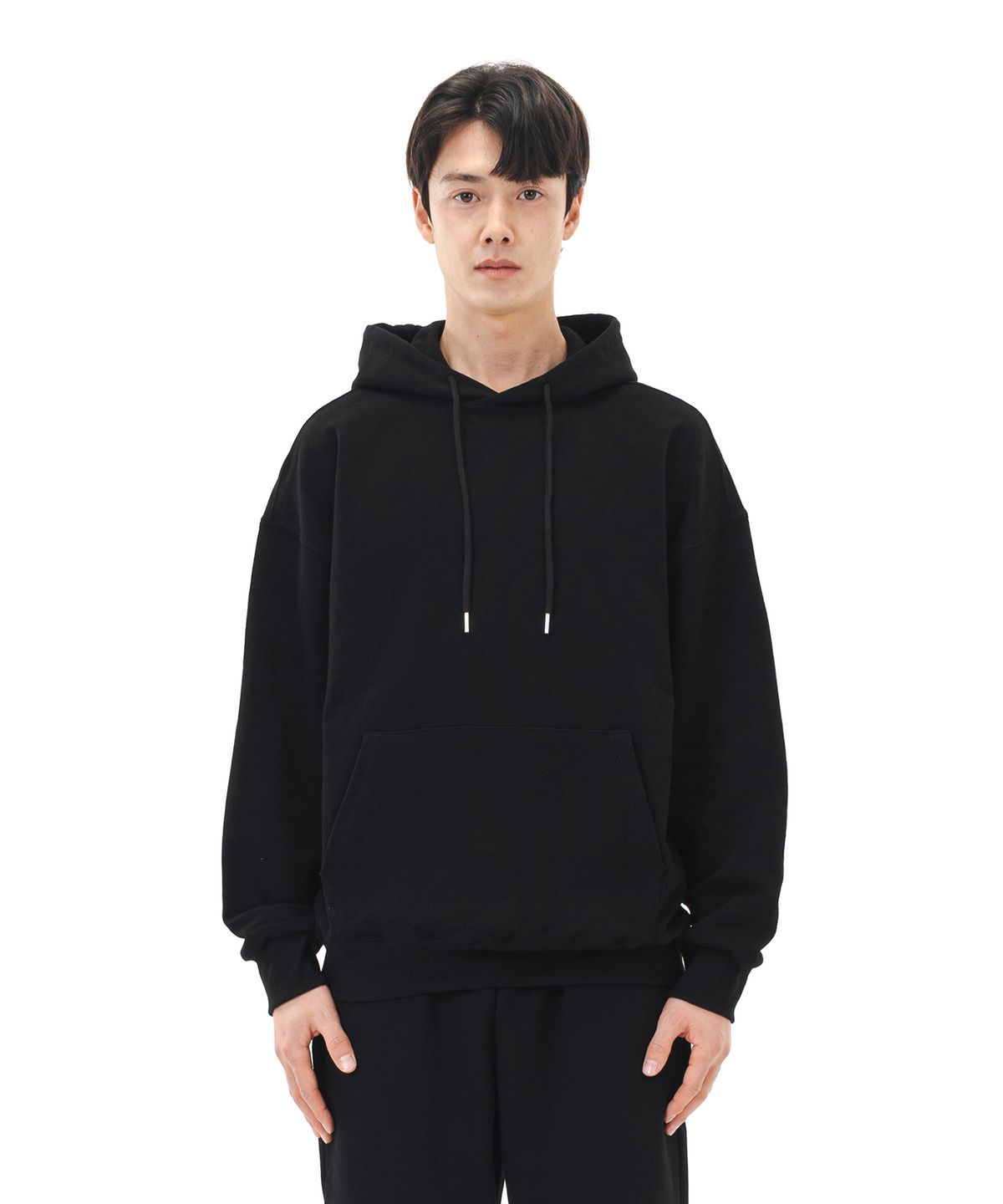 르커스텀(LE CUSTOM) 더 에센셜 무지 오버핏 후드티 (블랙)
